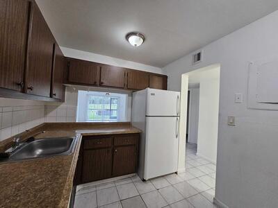 8000 S Colony Circle, Tamarac, FL 33321