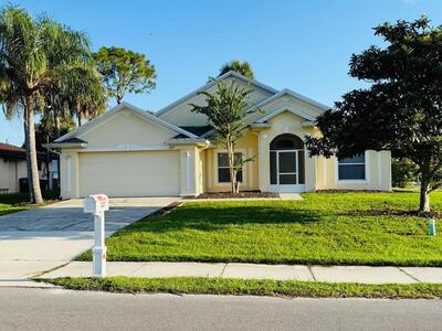 207 Alcantarra Street NW