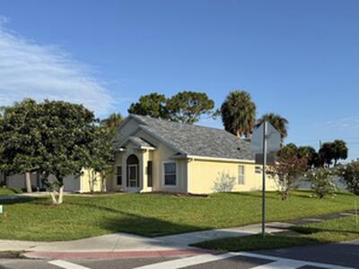 207 Alcantarra Street NW, Palm Bay, FL 32907