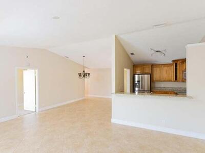 39 Mayfair Lane, Boynton Beach, FL 33426