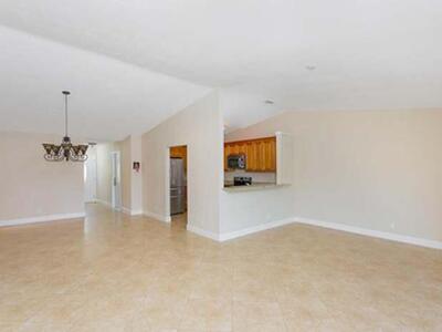 39 Mayfair Lane, Boynton Beach, FL 33426