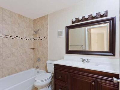 39 Mayfair Lane, Boynton Beach, FL 33426