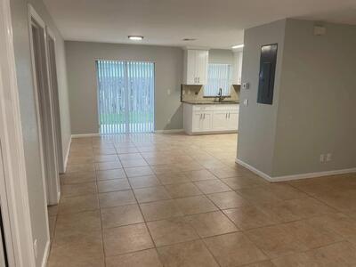 2725 Prairie Lane, Palm Springs, FL 33406