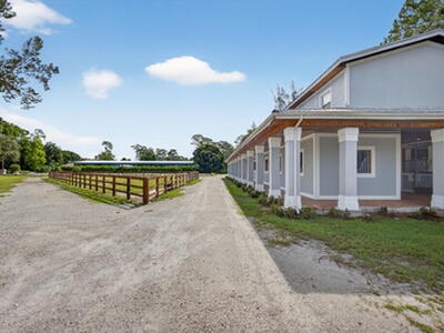 1032 Hyde Park Road, Loxahatchee Groves, FL 33470