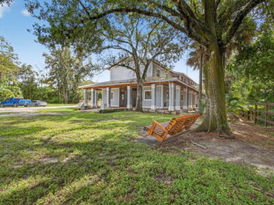 1032 Hyde Park Road, Loxahatchee Groves, FL 33470
