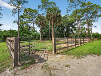 1032 Hyde Park Road, Loxahatchee Groves, FL 33470