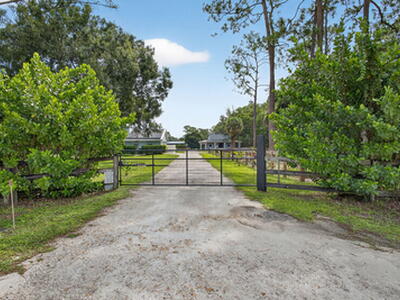 1032 Hyde Park Road, Loxahatchee Groves, FL 33470