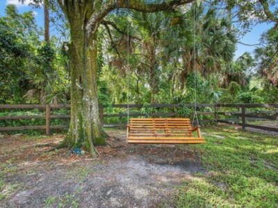 1032 Hyde Park Road, Loxahatchee Groves, FL 33470
