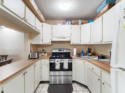 524 Shady Pine Way, Greenacres, FL 33415