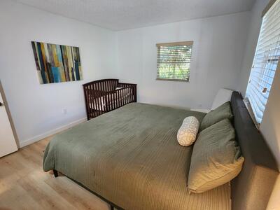 1018 Lake Josephine Court, Sebring, FL 33875