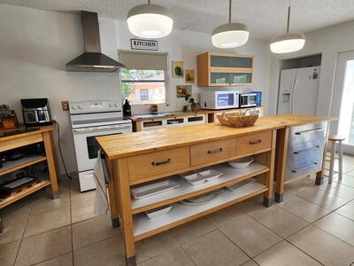 1018 Lake Josephine Court, Sebring, FL 33875