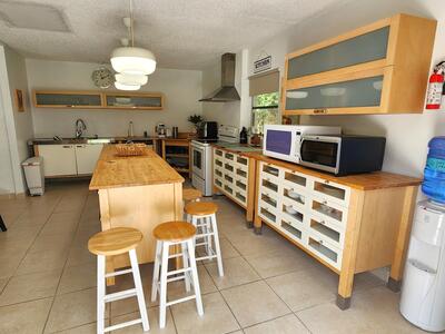 1018 Lake Josephine Court, Sebring, FL 33875