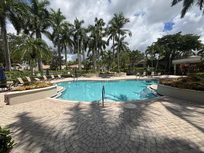 10100 Larkspur Lane, West Palm Beach, FL 33412