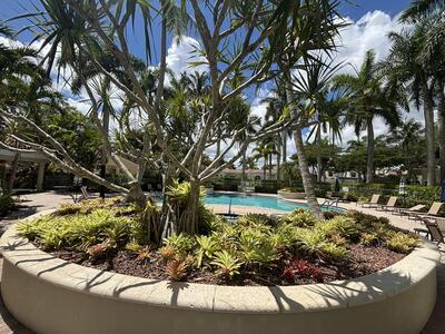 10100 Larkspur Lane, West Palm Beach, FL 33412