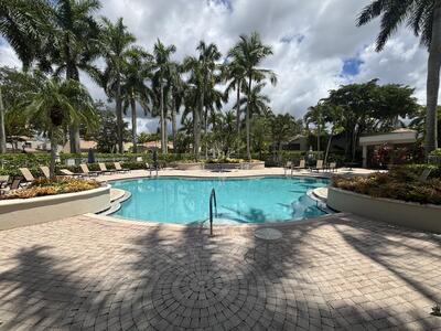 10100 Larkspur Lane, West Palm Beach, FL 33412