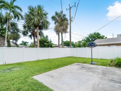 3048 N Dixie Hwy Highway, Boca Raton, FL 33431