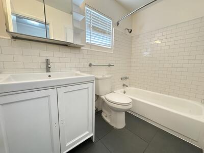 5811 NE 14th Road, Fort Lauderdale, FL 33334