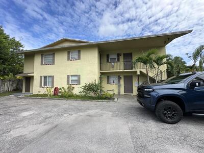 5811 NE 14th Road, Fort Lauderdale, FL 33334