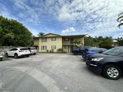 5811 NE 14th Road, Fort Lauderdale, FL 33334