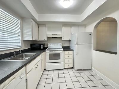 5811 NE 14th Road, Fort Lauderdale, FL 33334