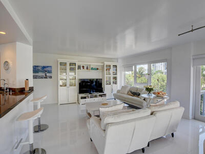 2066 N Ocean Boulevard, Boca Raton, FL 33431