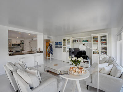 2066 N Ocean Boulevard, Boca Raton, FL 33431