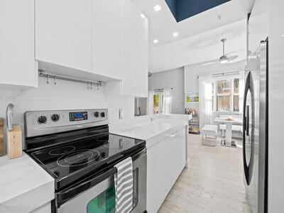 2331 Vintage Drive, Lighthouse Point, FL 33064