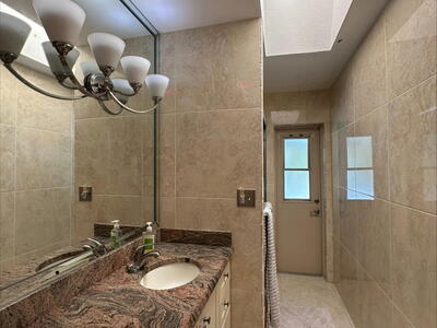 2085 SE Hanford Road, Port Saint Lucie, FL 34952