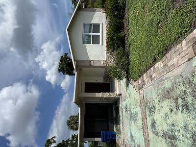 718 W 10th Street Street