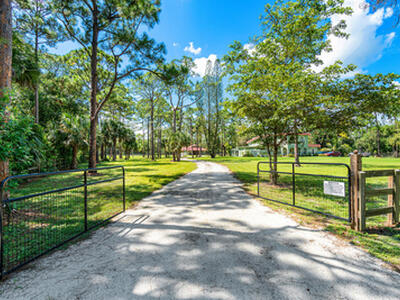 1835 Stallion Drive, Loxahatchee, FL 33470