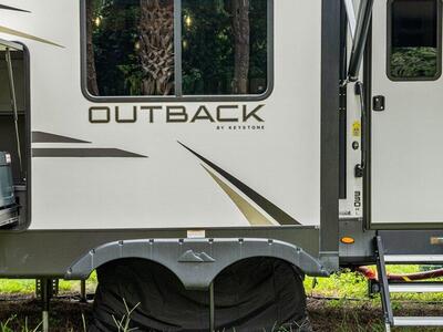 1835 Stallion Drive, Loxahatchee, FL 33470