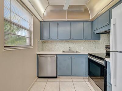 393 Fanshaw J, Boca Raton, FL 33434