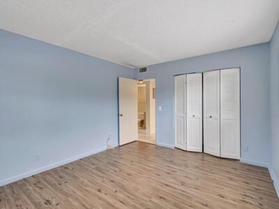 393 Fanshaw J, Boca Raton, FL 33434