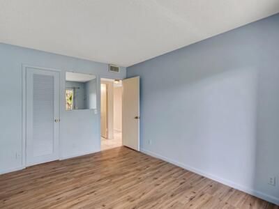 393 Fanshaw J, Boca Raton, FL 33434