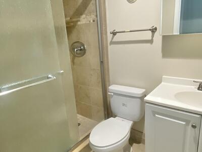 39 Easthampton B, West Palm Beach, FL 33417