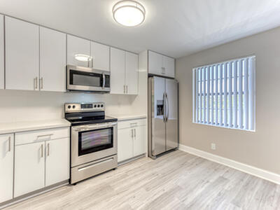 230 SE 10th Street, Delray Beach, FL 33483