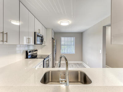 230 SE 10th Street, Delray Beach, FL 33483