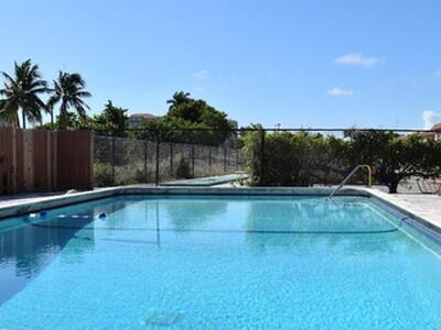 650 SW 2nd Avenue, Boca Raton, FL 33432