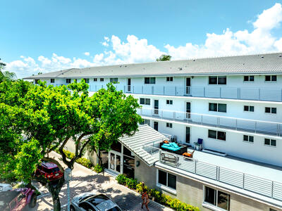 1015 Spanish River Road, Boca Raton, FL 33432