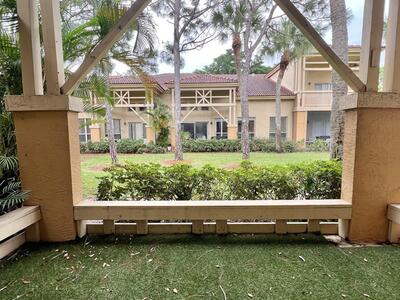 4863 Via Palm Lakes, West Palm Beach, FL 33417