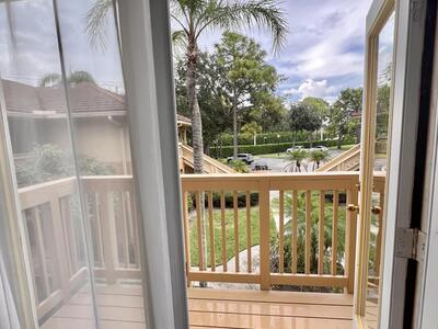 4863 Via Palm Lakes, West Palm Beach, FL 33417