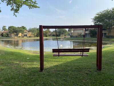 4863 Via Palm Lakes, West Palm Beach, FL 33417