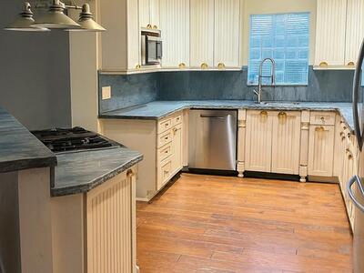 810 Bamboo Lane, Delray Beach, FL 33483