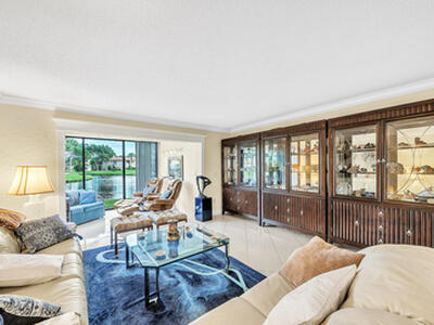 9285 Vista Del Lago, Boca Raton, FL 33428