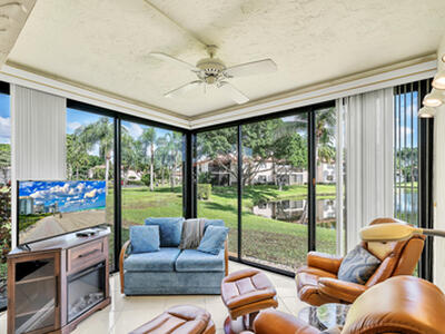 9285 Vista Del Lago, Boca Raton, FL 33428