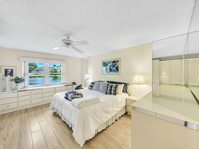 9285 Vista Del Lago, Boca Raton, FL 33428