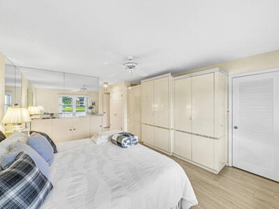 9285 Vista Del Lago, Boca Raton, FL 33428