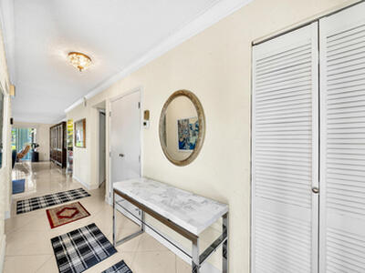 9285 Vista Del Lago, Boca Raton, FL 33428