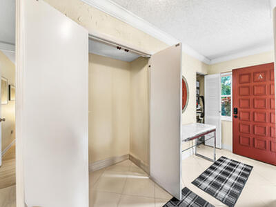 9285 Vista Del Lago, Boca Raton, FL 33428