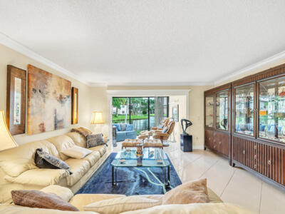 9285 Vista Del Lago, Boca Raton, FL 33428